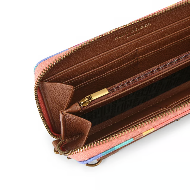 Price Drop
KURT GEIGER LONDON
Kurt Geiger London Leather Chiswick Zip Around Wr